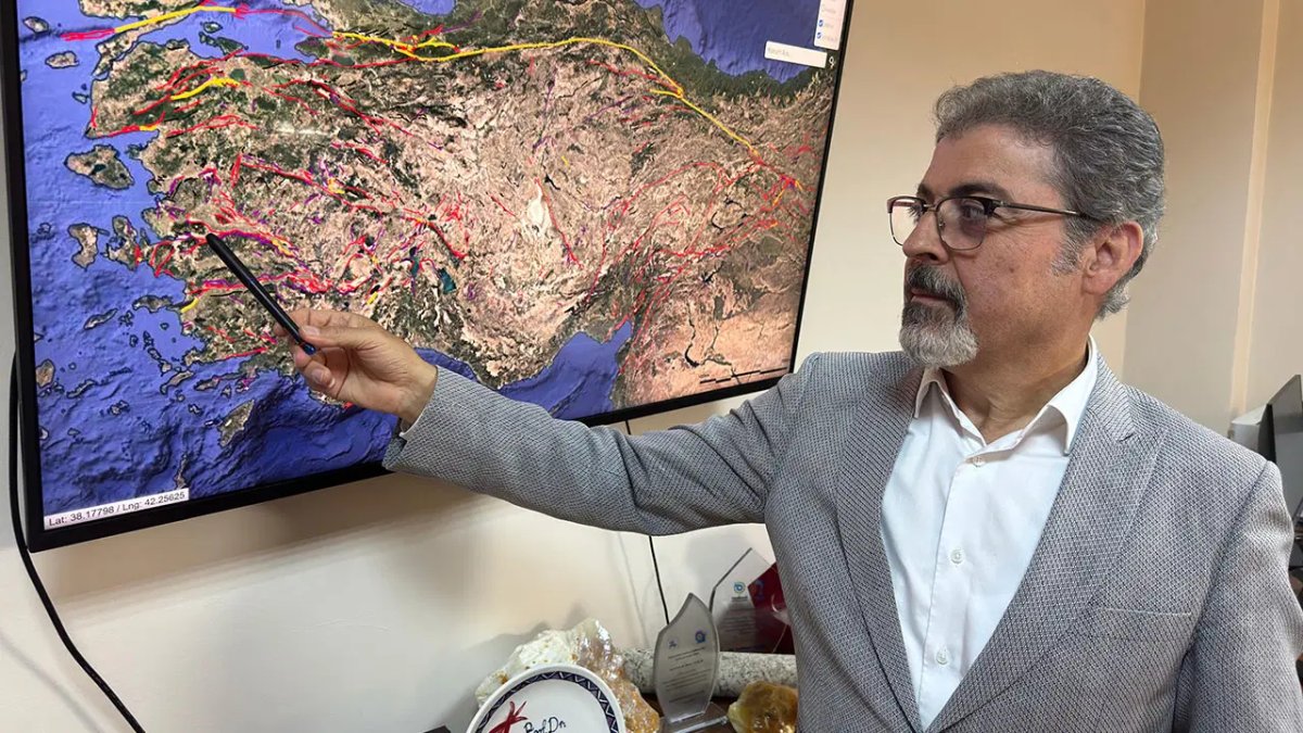 Dr. Hasan Sözbilir’den 6 Şubat depremlerinin yıldönümünde uyarı: Diri fayların üreteceği deprem henüz yaşanmadı