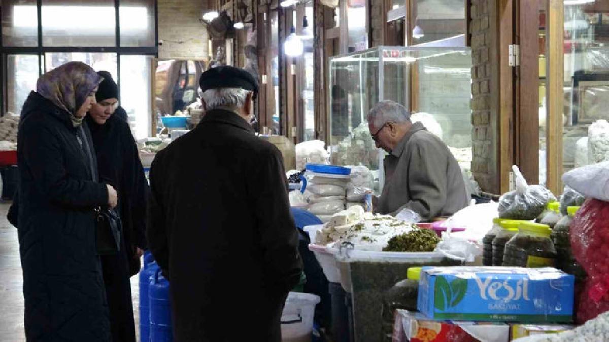 Sadece sofralık değil artık hediyelik de alıyorlar! Van’ın geleneksel lezzetine yoğun talep: Türkiye’nin dört bir yanına gidiyor