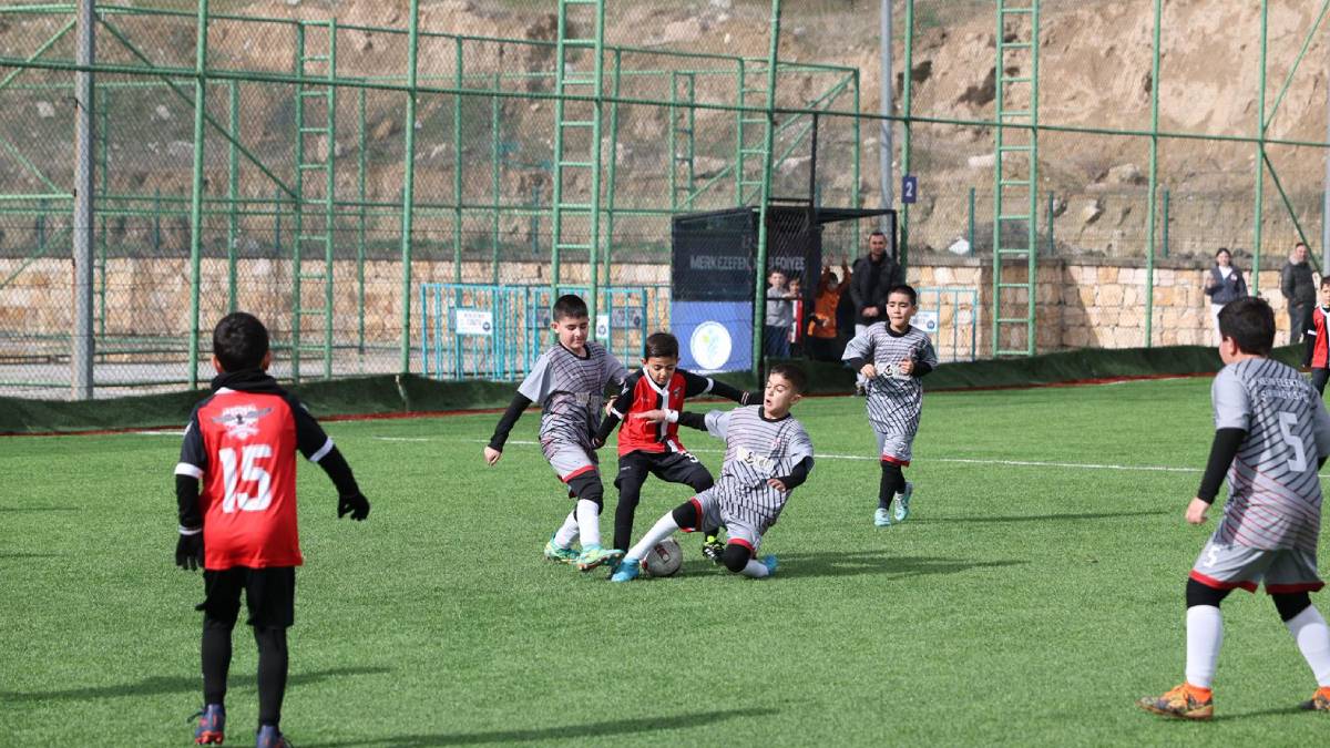 Merkezefendi’de U-9 Şenlik ligi tüm hızıyla devam ediyor