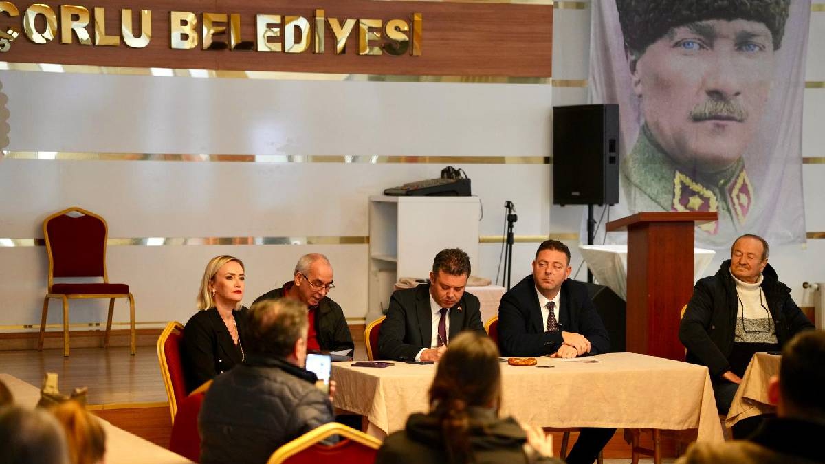 Başkan Sarıkurt emeklilerle bir araya geldi