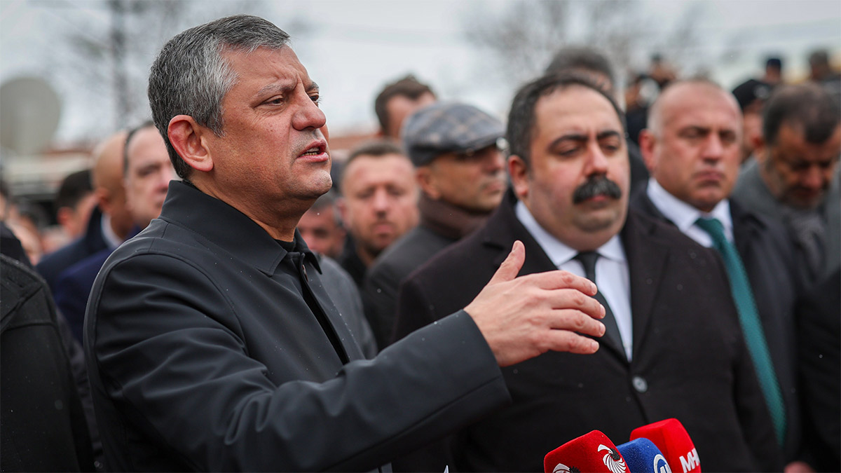 Özel'den Erdoğan'a deprem konutu tepkisi: Boş senet işinden vazgeç