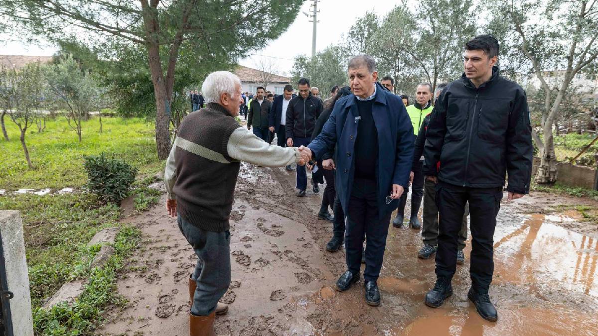 Başkan Tugay’dan Seferihisar’da yağıştan etkilenenlere yerinde destek