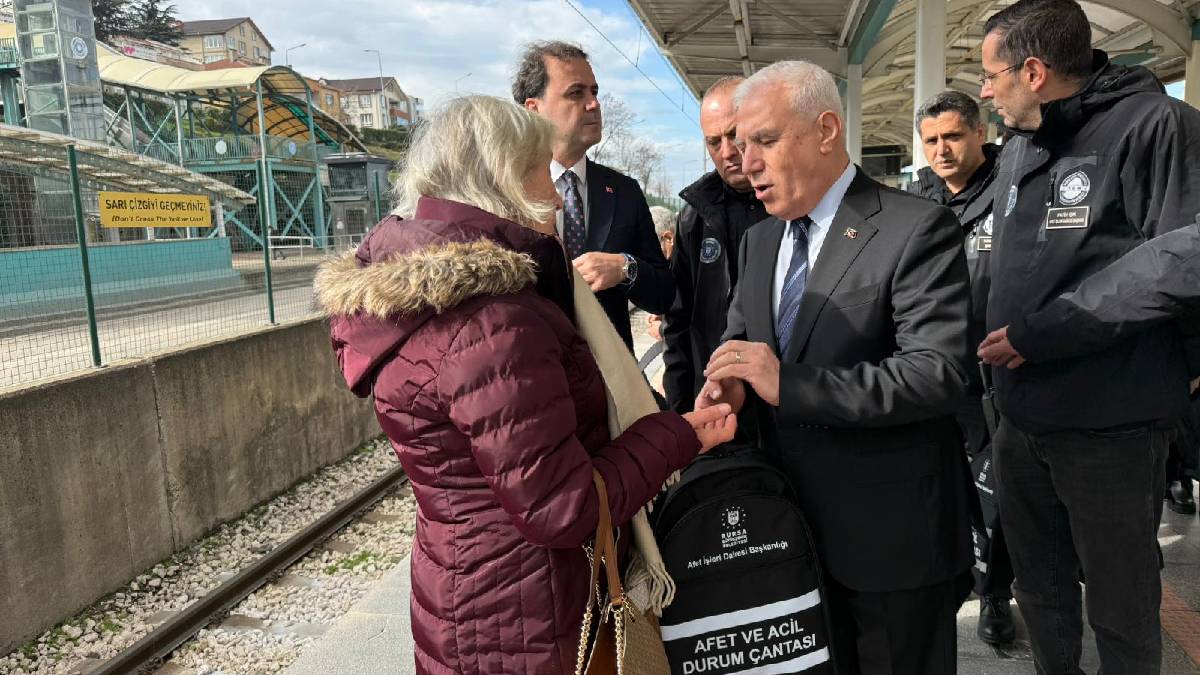 Büyükşehir’den vatandaşlara acil durum çantası