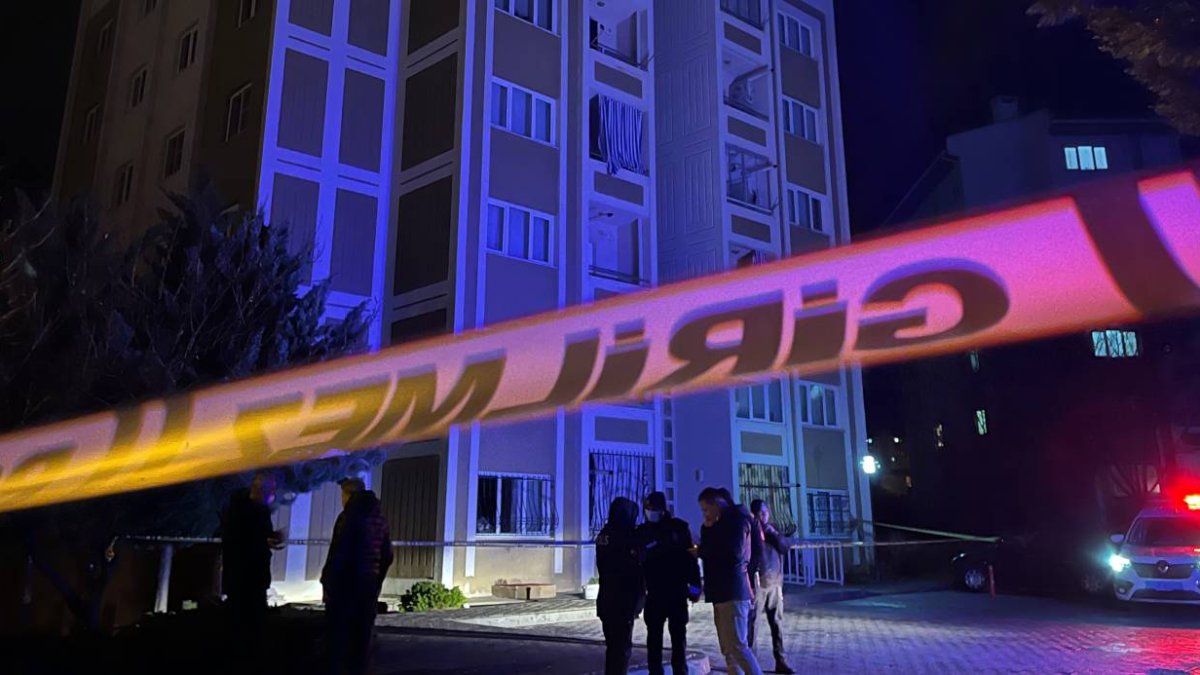 Dairesini ilaçlatmak istedi, faciaya neden oldu! 11 kişi zehirlendi, bina tahliye edildi