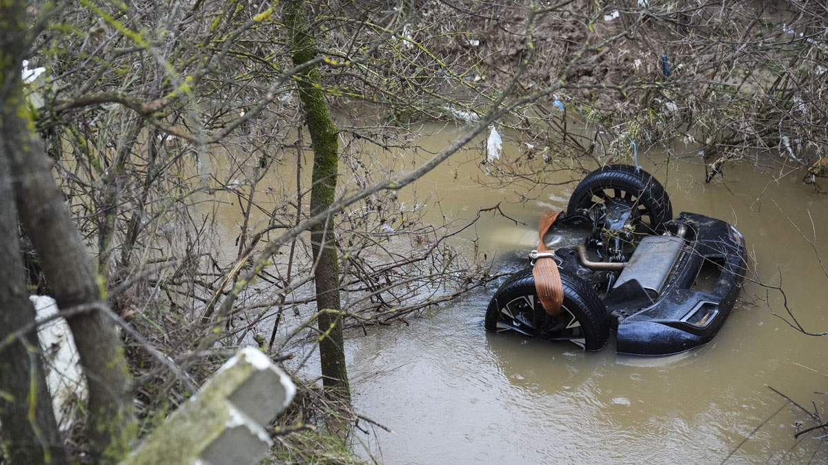 Ölüme terk edip kaçmışlar: İki kız kardeşin öldüğü kazada korkunç şüphe