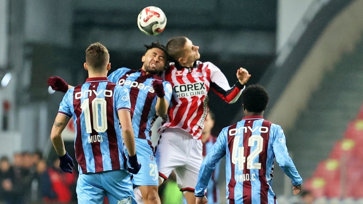 CANLI ANLATIM: Süper Lig'deki Karadeniz derbisinde Trabzonspor, Samsunspor deplasmanında