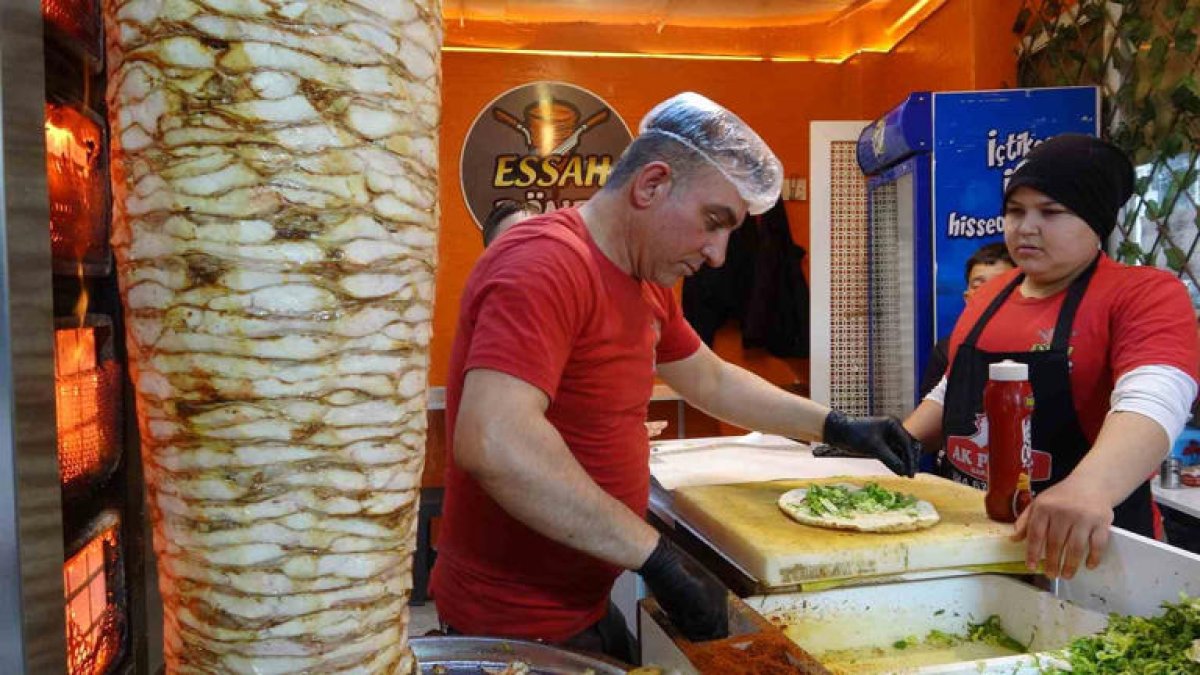 Tavuk döner içecekten bile ucuz!  Her yerde 200, onlar 30 liraya satıyorlar: Tağşiş yok, masraflarını kalem kalem açıkladı