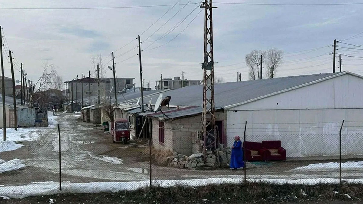 Seçim vaatleri havada kaldı: Van’da depremzedeler 15 yıldır konteyner kentte