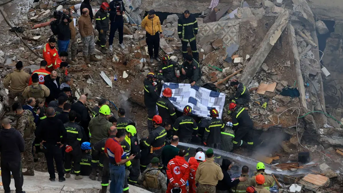 Lübnan’da eski bina çöktü: 14 kişi hayatını kaybetti