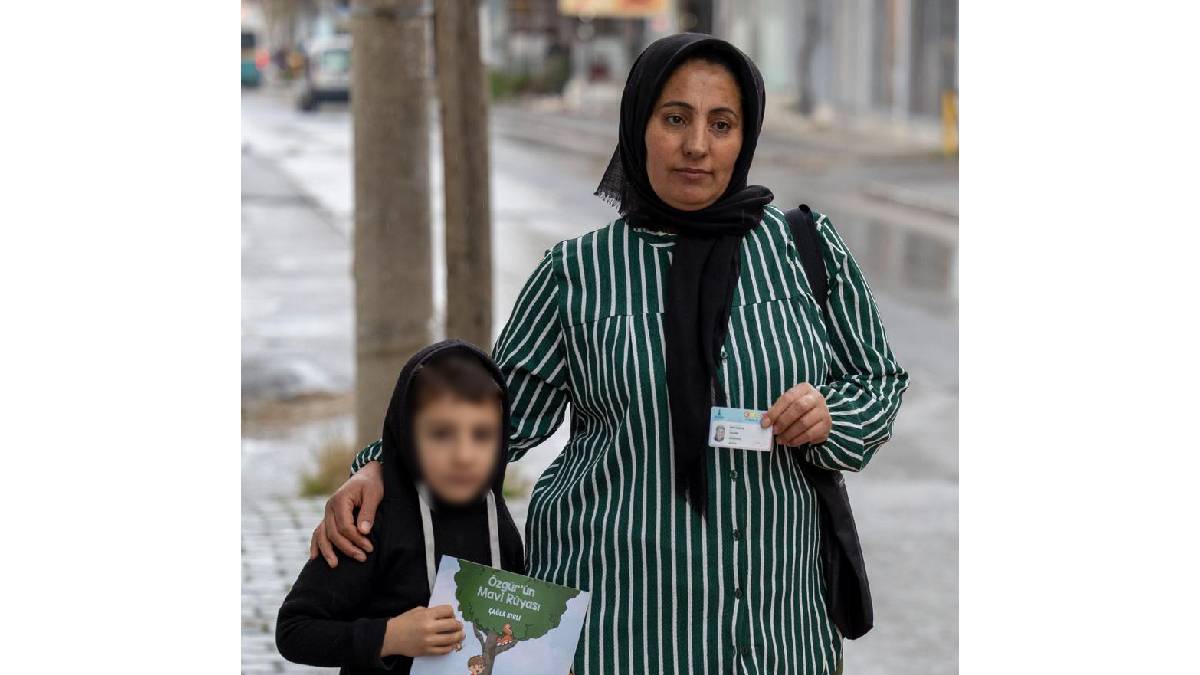 İzmir'de anneler çocuklarıyla kenti ücretsiz dolaşıyor: Anne Kart ile ulaşım masrafı hafifledi, sosyal hayata katılım arttı
