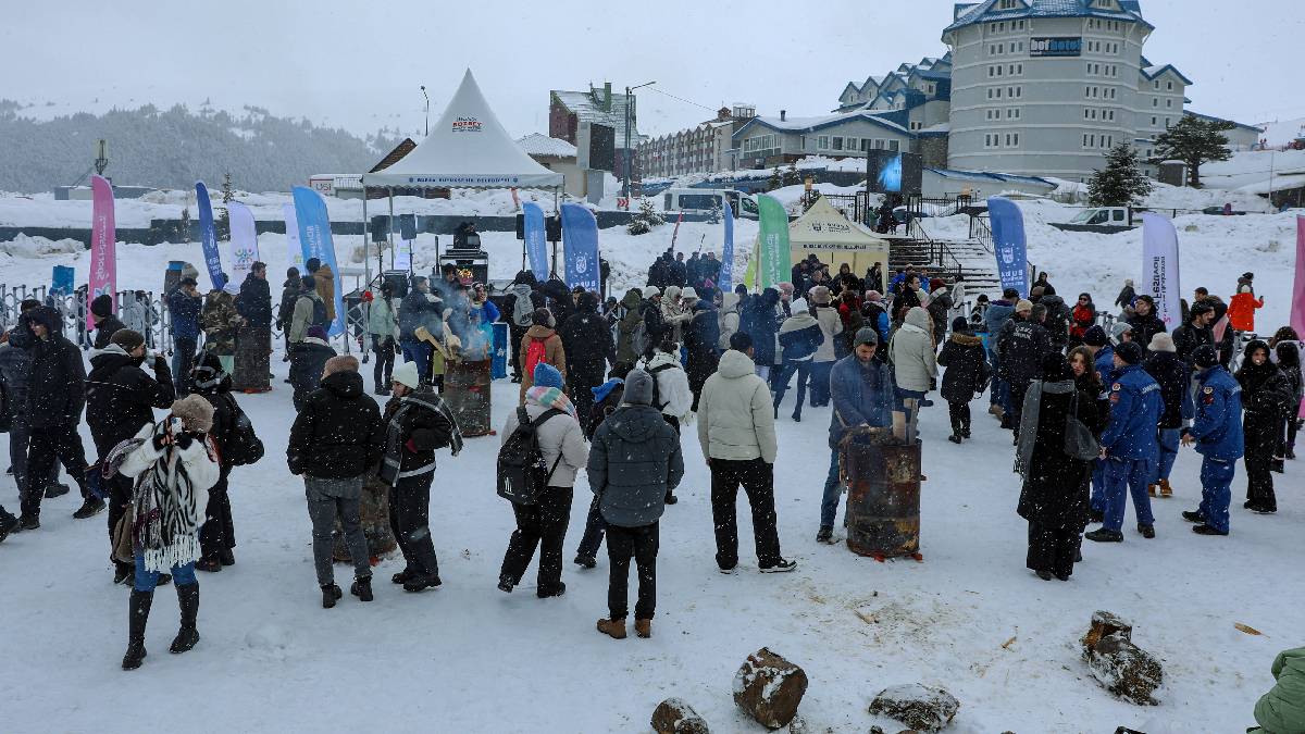 Uludağ zirvesinde gençlik buluşması