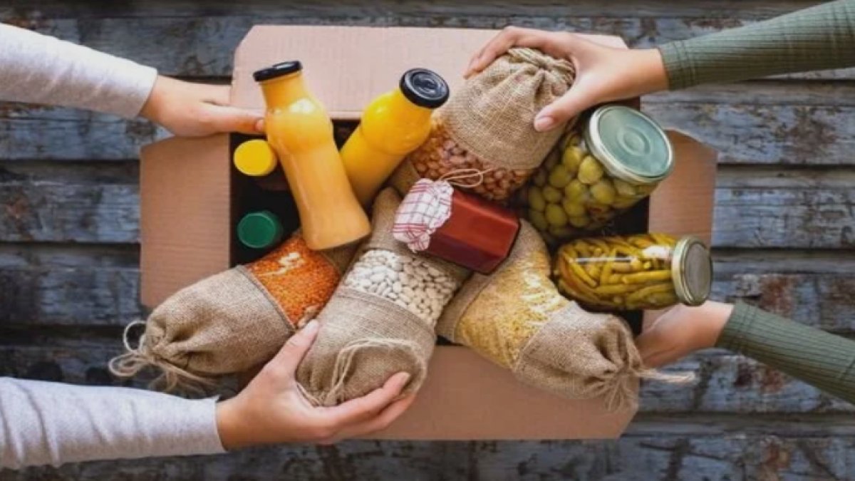 2026 Ramazan Kolisi Fiyatları: 50 TL farkla en dolu paketi veren market kazandı