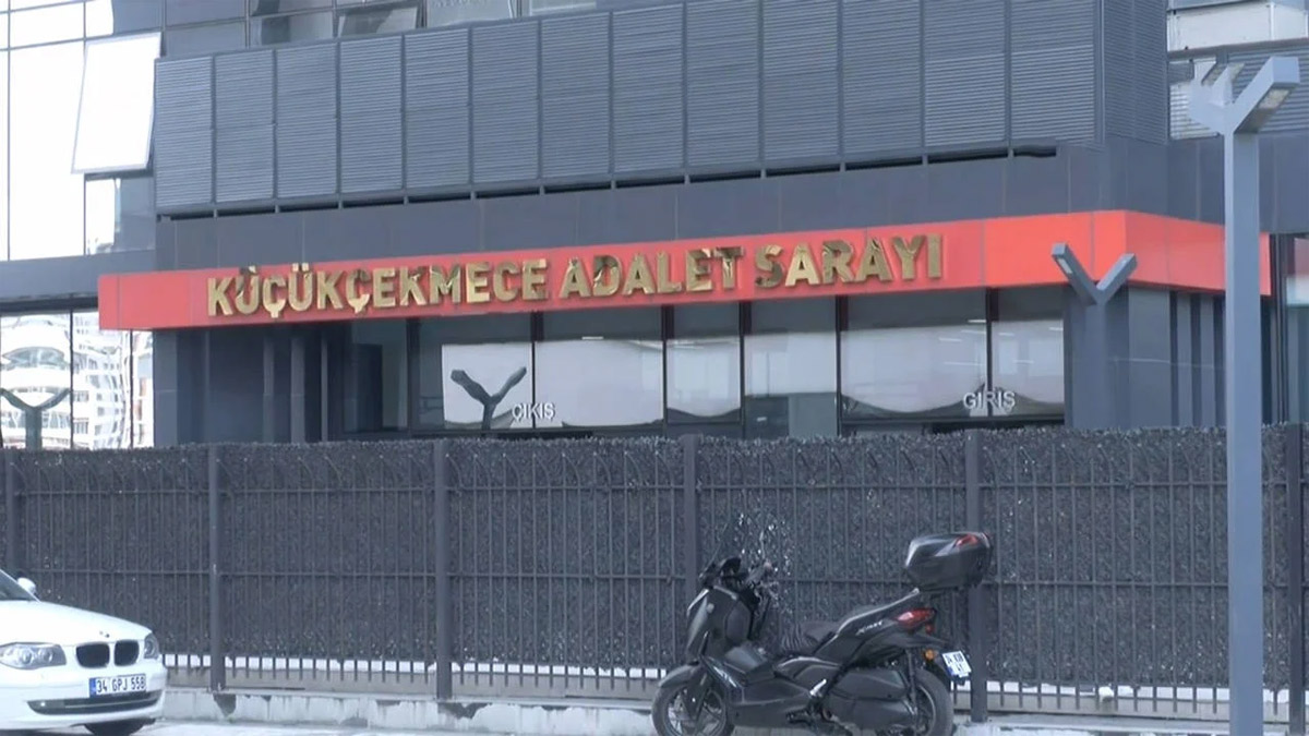 Avukat Pekay Salmanoğlu’na yurt dışı çıkış yasağı