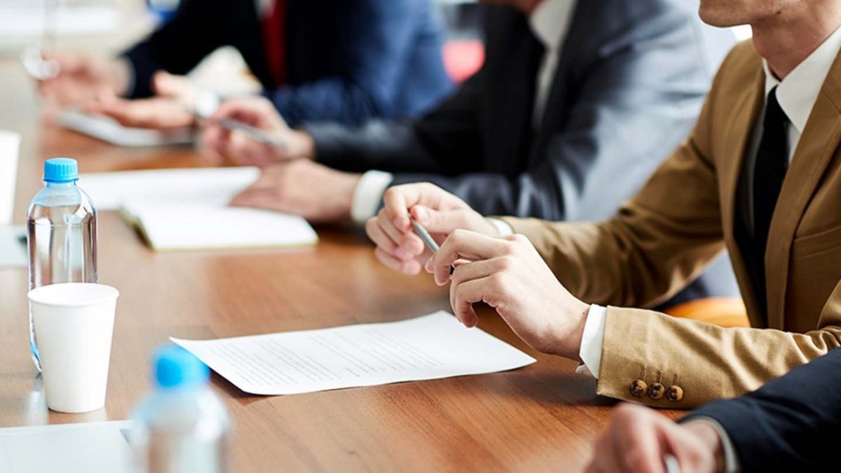 Belediyelerde işe alımlara kısıtlama mı geldi? Akraba yasağı ve ihale düzenlemesinin tüm detayları