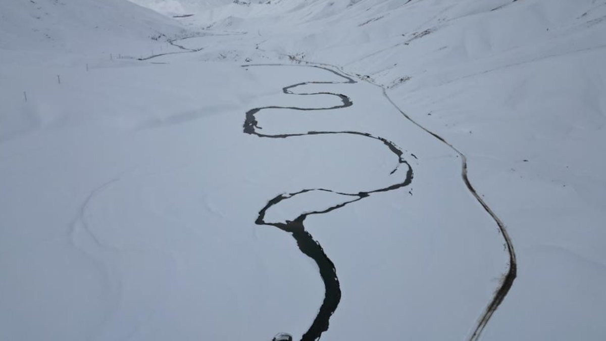 Şırnak’ta kış uykusu bitti: Dev menderesler buzlarından arındı!