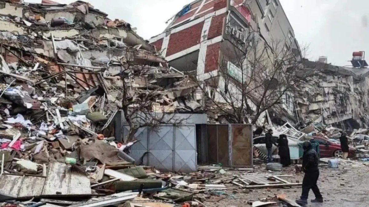 9 kişinin hayatını kaybettiği Uğur Apartmanı davasında dosyanın üniversiteye gönderilmesi 4 ay geciktirilmiş