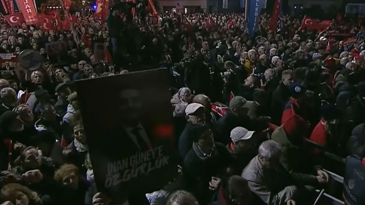 Özel’den köprü ve otoyolların satılmasına sert tepki: Bu kötülüğü işgal ordusu yapmaz