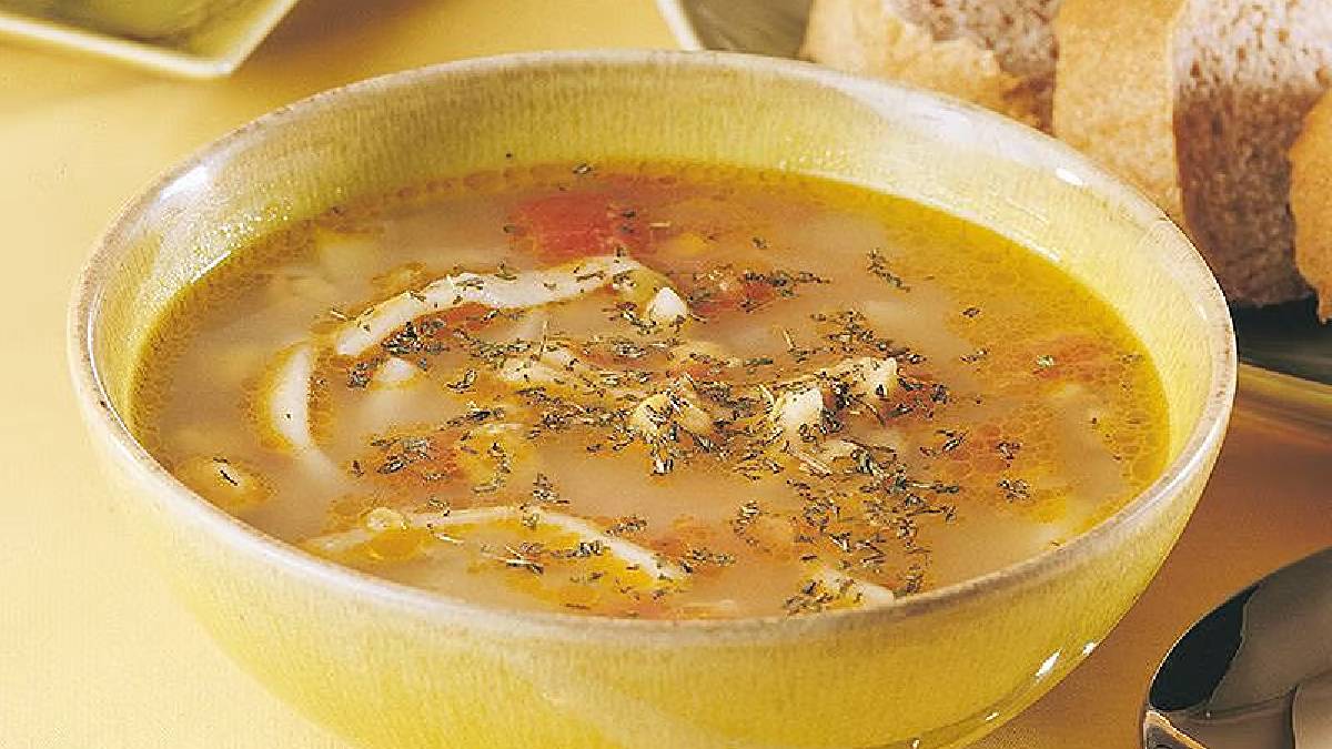 Klasiklerden sıkılanlara en iyi kış alternatifi: Acı erişte çorbası tarifi