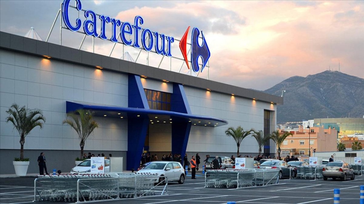 Carrefour, Romanya birimini 823 milyon Euro'ya sattı