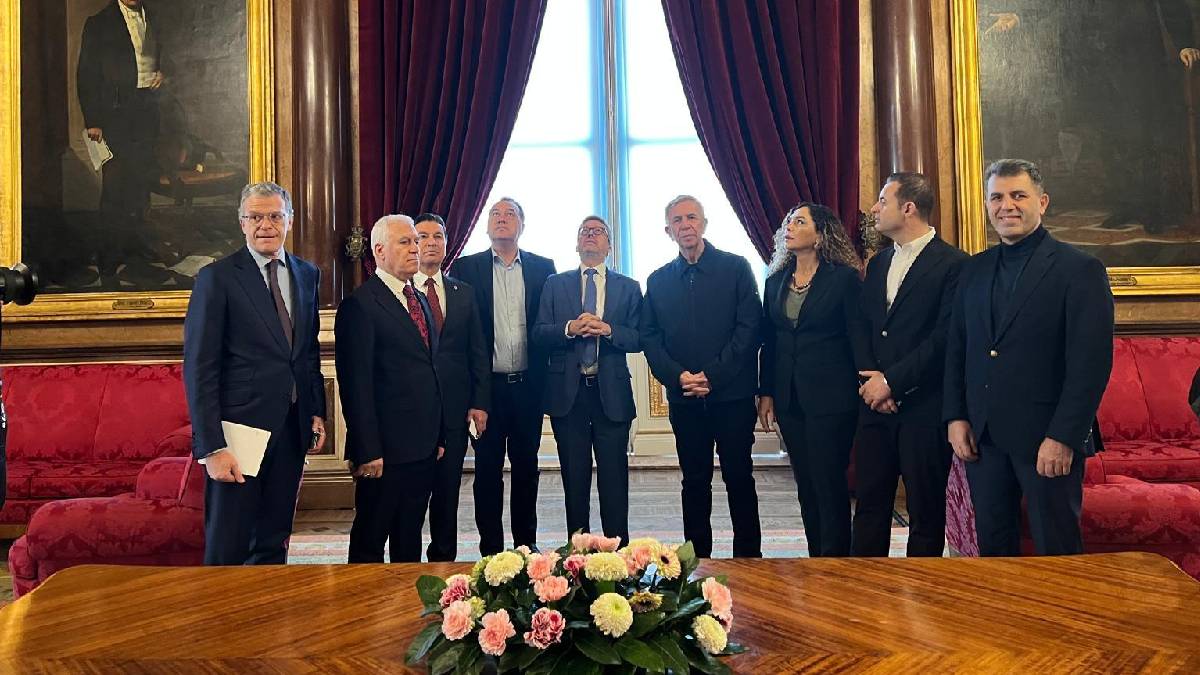 Başkan Bozbey Avrupa’da tarihi kent modelini inceledi