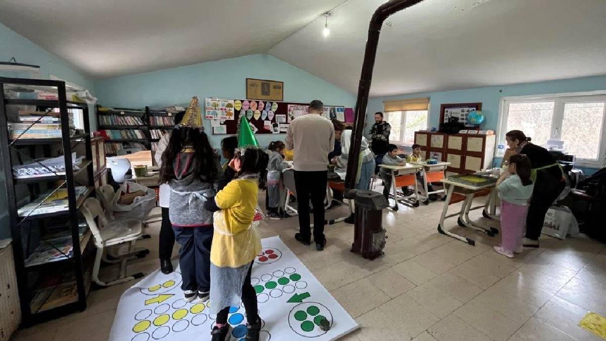 Kdz. Ereğli Belediyesi Oyuncak Müzesi yeni yılın ilk çalışmasını Elmacı ve Üçköy ilkokullarında gerçekleştirdi