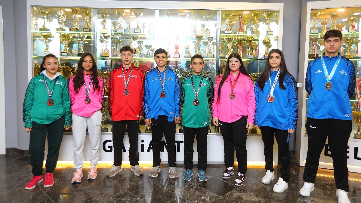 Mavi-beyazlı sporculardan ilk 40 günde 71 yeni madalya