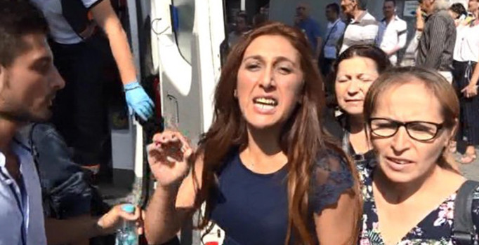 Söğütlüçeşme- Avcılar seferini yapan metrobüs şoförü klimayı soran yolcuyu bıçakladı