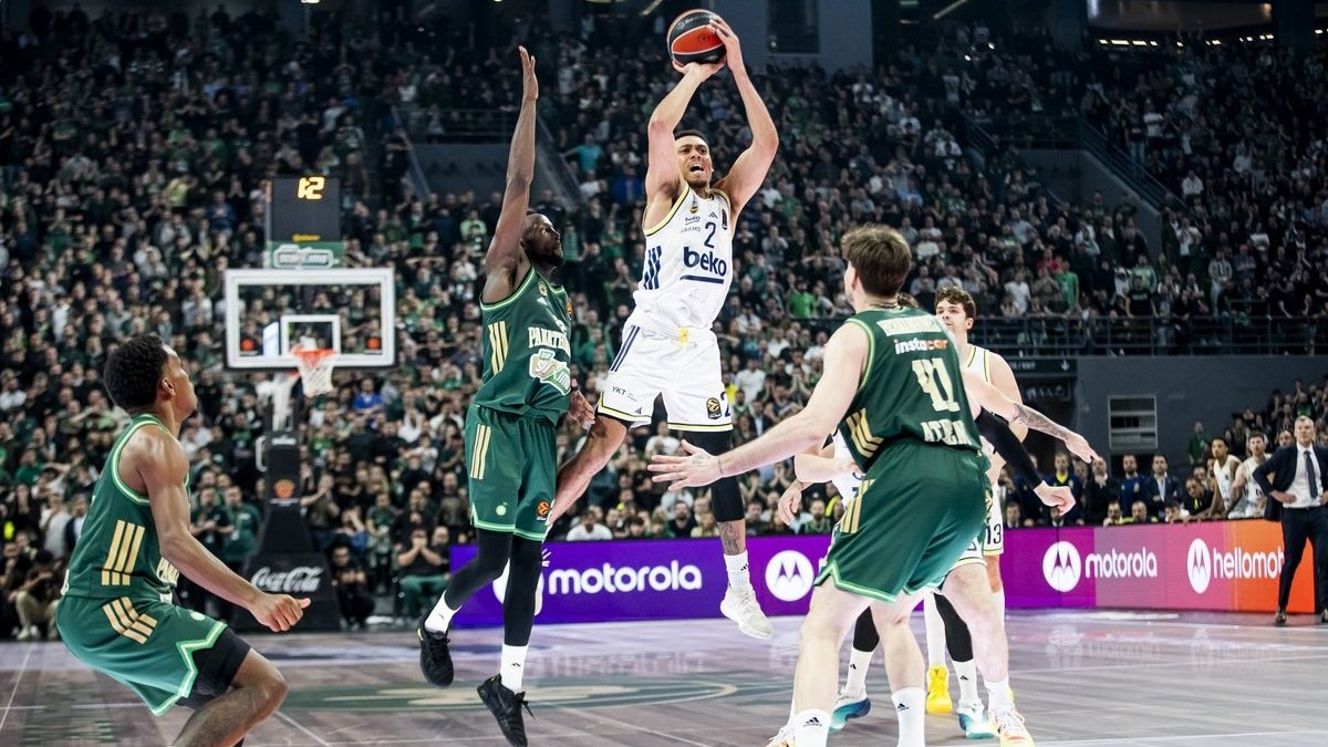 Fenerbahçe Beko, Yunanistan'da Panathinaikos'u devirdi: Son topta gelen galibiyet