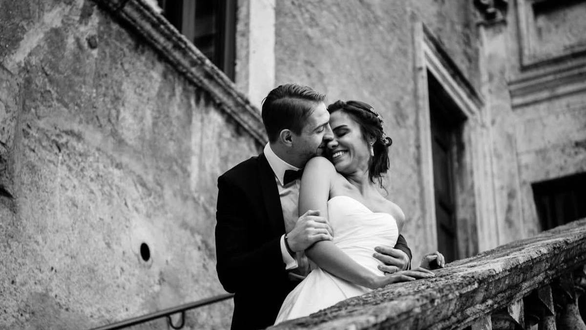 Caner Erkin ve Şükran Ovalı’dan ilk tanışma anlatımı! ‘5 saat bekledi…’