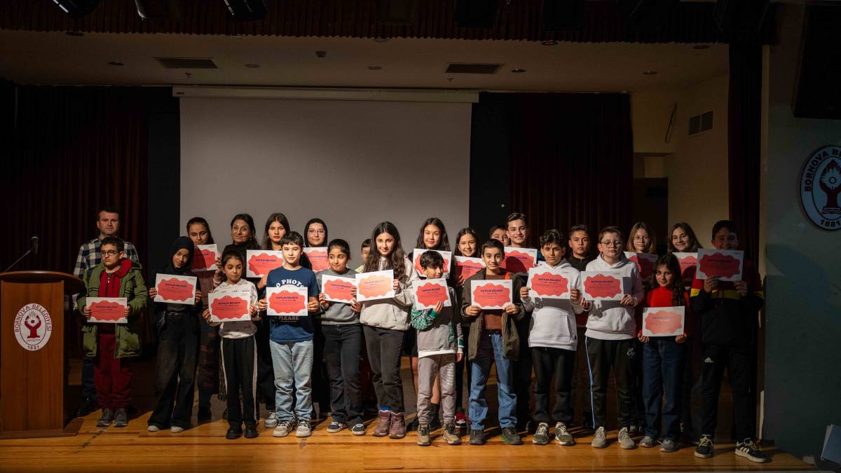 Bilimle büyüyen Bornova’da 179 genç sertifikalarını aldı