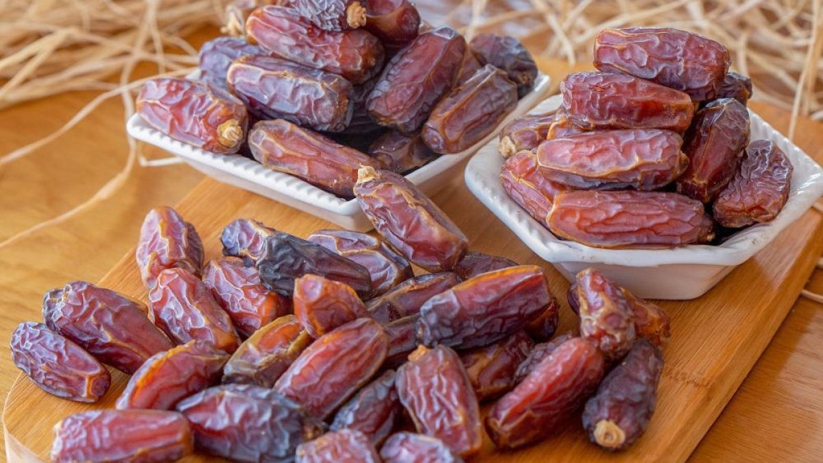 Ramazan sofralarının vazgeçilmezi: Hurmanın kilosu etle yarışıyor