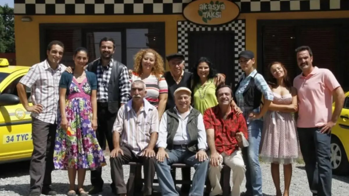 Akasya Durağı için bomba iddia: Zeki Alasya (Nuri Baba) yerine Metin Akpınar mı geliyor?