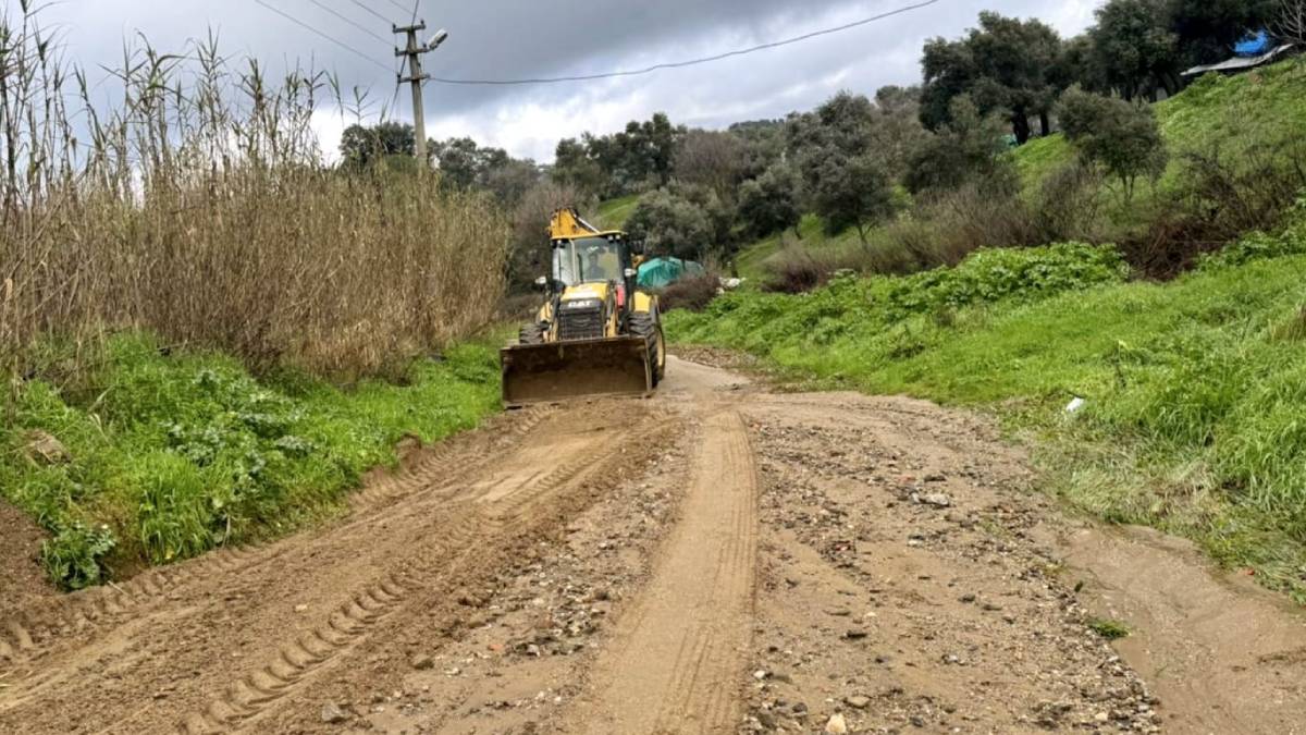 Efeler’den kapanan yollara anında müdahele