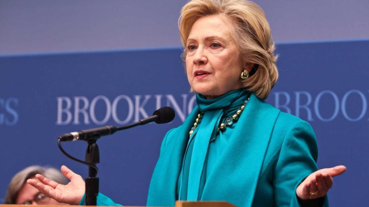 Hillary Clinton: Trump yönetimi Epstein dosyalarını örtbas ediyor
