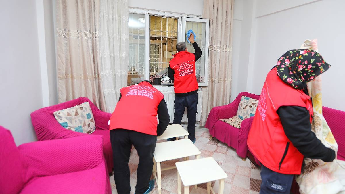 Gaziantep Büyükşehir’den ramazan öncesi yaşlı ve engellilere kapsamlı destek