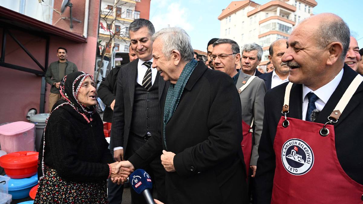 Mansur Yavaş Kalecik’te Hamsi Şöleni’ne katıldı
