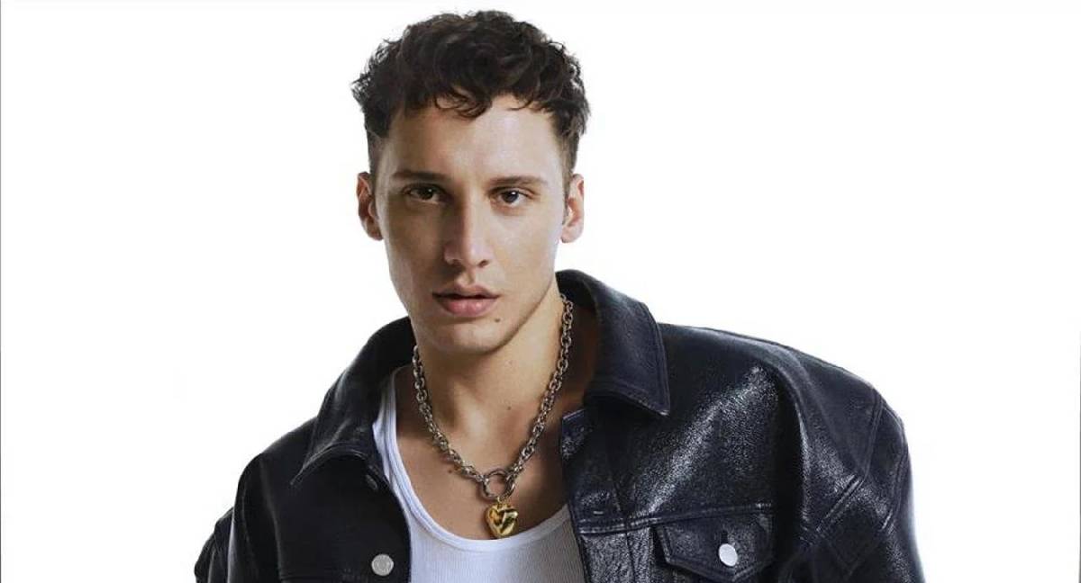 Hakkında yakalama kararı çıkarılan şarkıcı Edis'ten açıklama