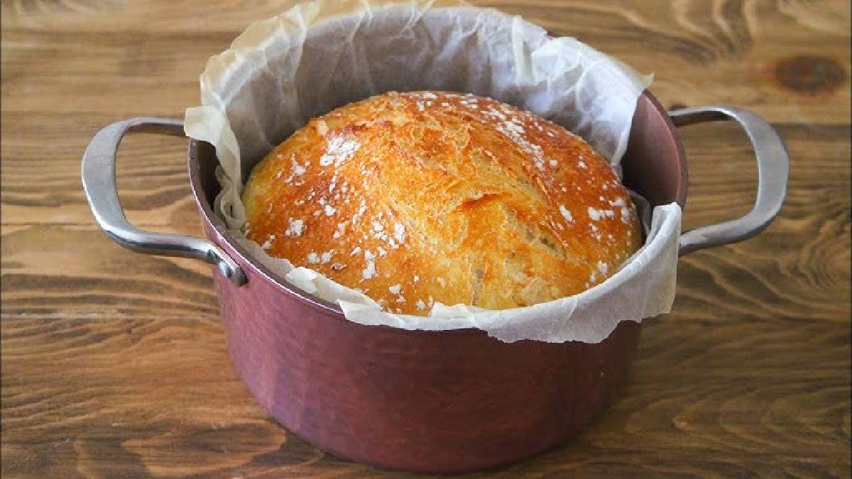 Fırıncıları kıskandıran lezzet: Tencerede çıtır ekmek tarifi