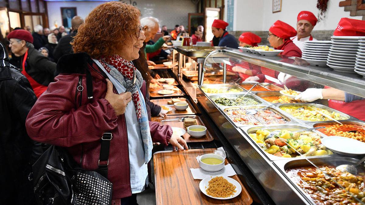 O şehirde Kent Lokantası’na kavuştu! 4 çeşit yemek 75 TL’ye satılıyor