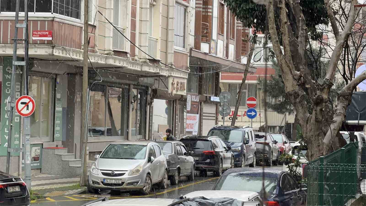 İstanbul’un bazı ilçelerinde kar etkili oldu