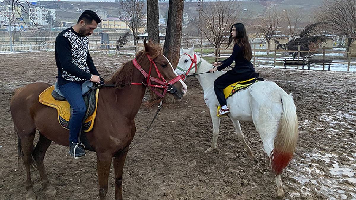 Dede yadigarına sahip çıktı: 27 yaşında çiftliğini kurarak işe atıldı