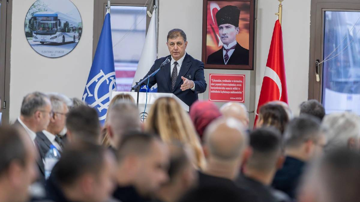 Başkan Tugay güne ESHOT atölyesinde başladı