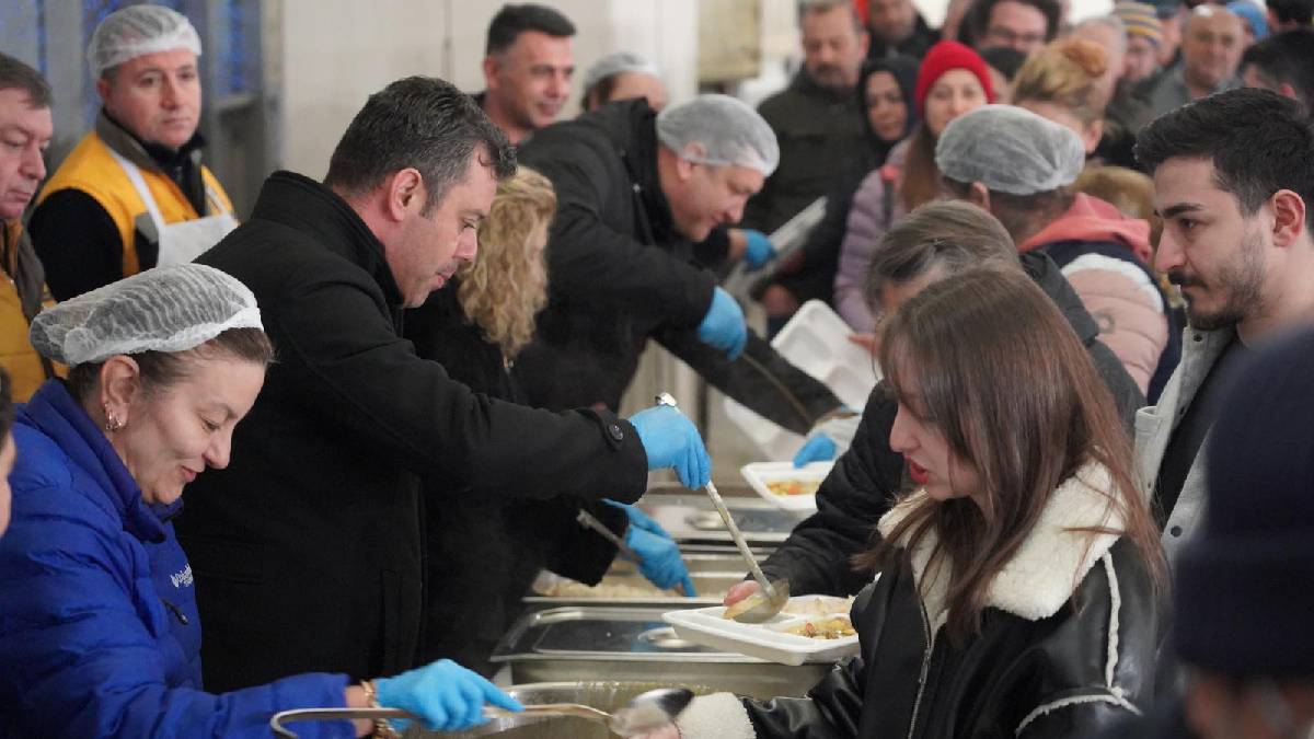 Başkan Sarıkurt’tan ramazan mesajı: “Bereketi aynı sofrada paylaşalım”