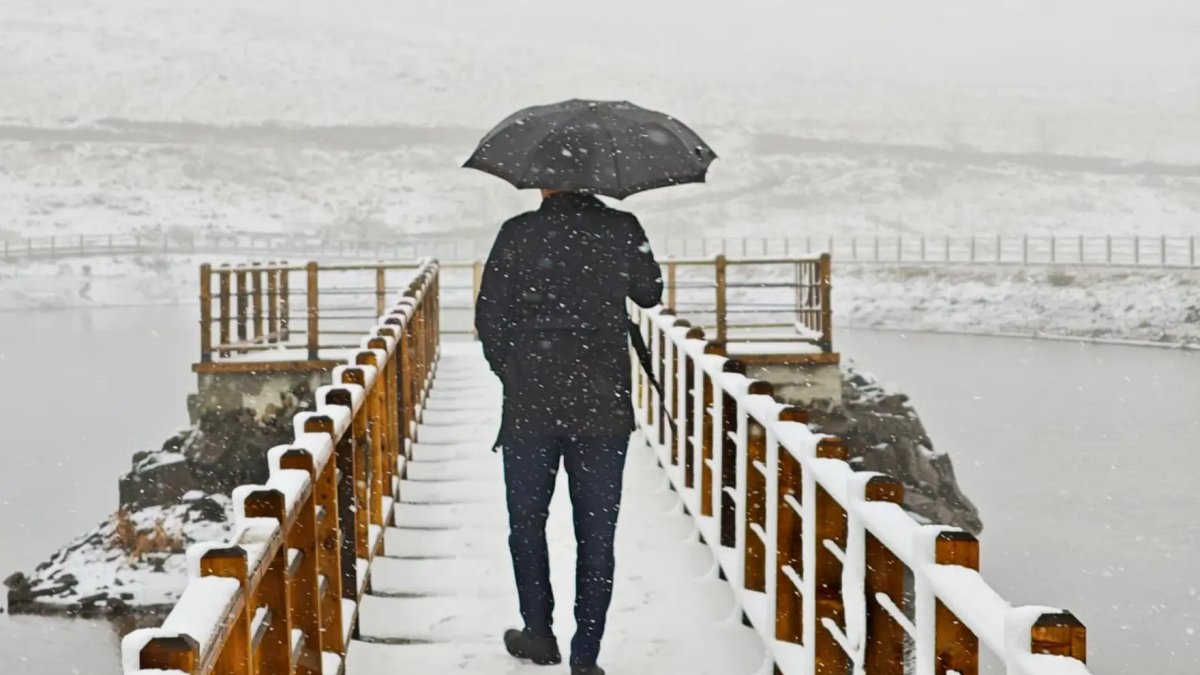 'Yalancı Bahar' yerini kar kışa bırakıyor: İstanbul pazar günü beyaza bürünecek