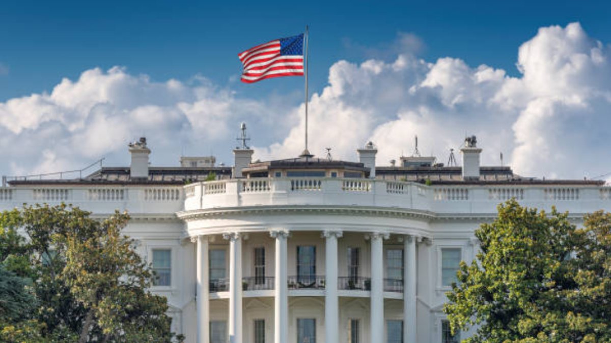 Trump Beyaz Saray’da İran stratejisini üst düzey isimlerle görüştü