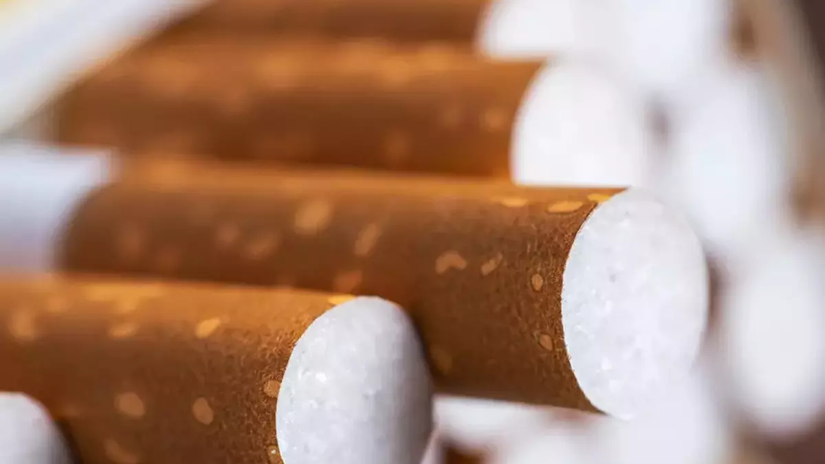 Bir paket sigara aslında kaç lira? Ozan Bingöl vergi gerçeğini tek kalemle özetledi