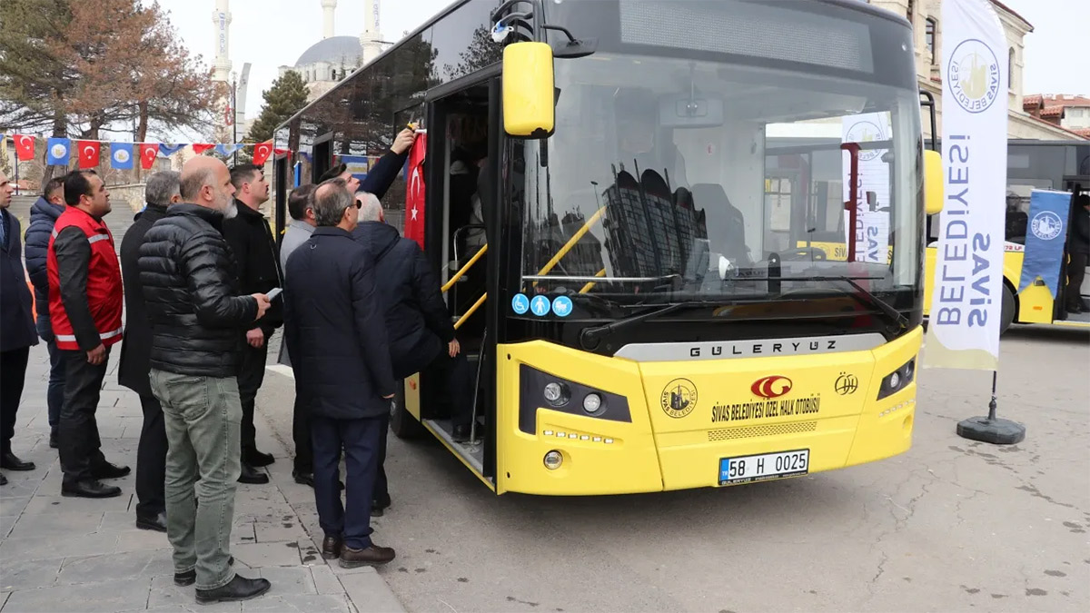 Toplu taşıma rekoru kıran vatandaşın biniş sayısı pes dedirtti! Günde 25, yılda 3 bin 365 kez otobüse bindi