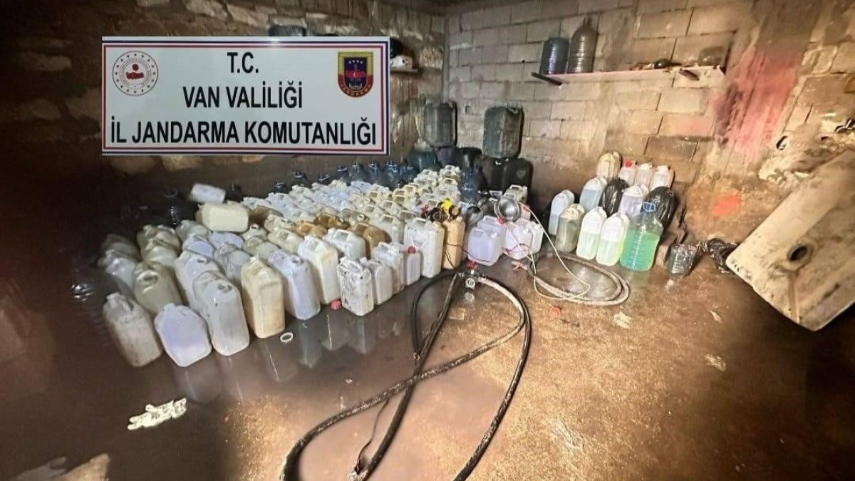 Van’da 531 litre kaçak motorin ele geçirildi