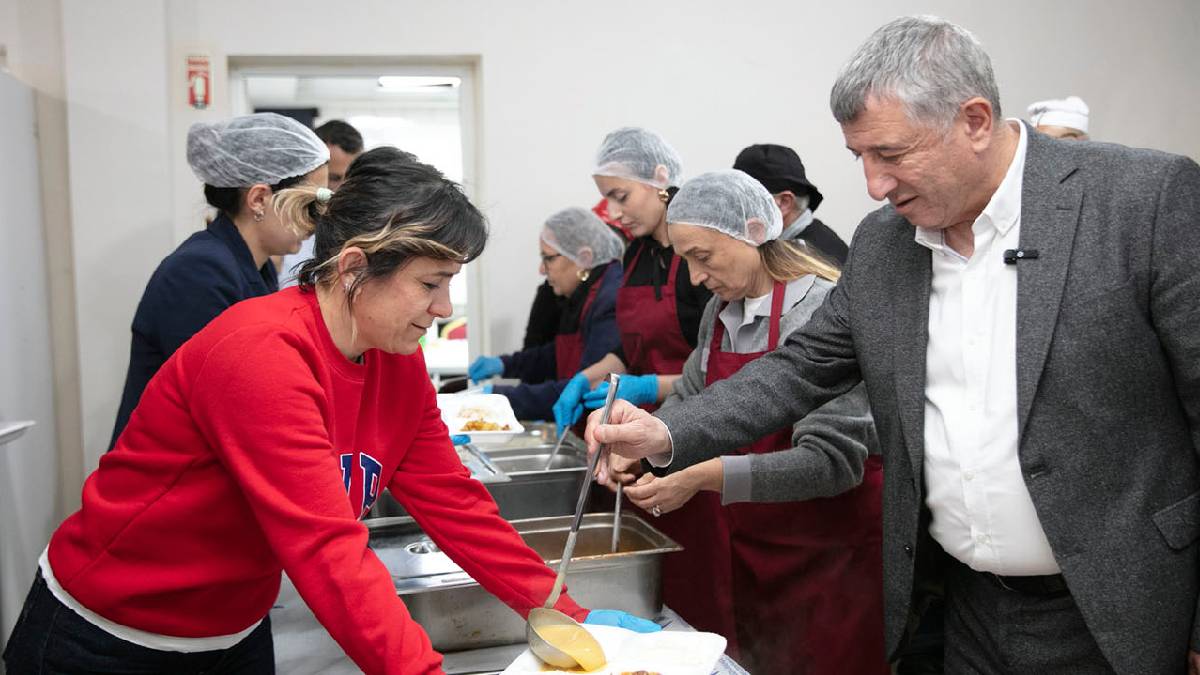 Güzelbahçe’de ilk iftar sofrası kuruldu
