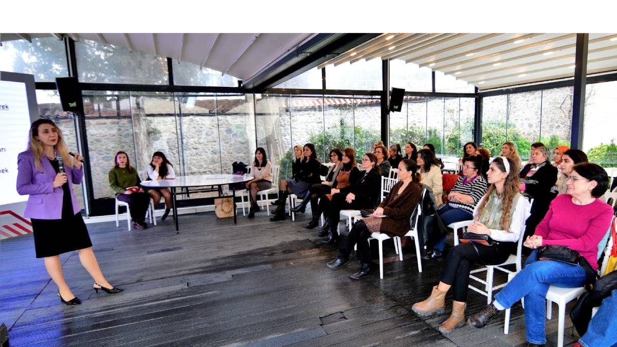 Bornova’da Sağlıklı İlişkiler masaya yatırıldı